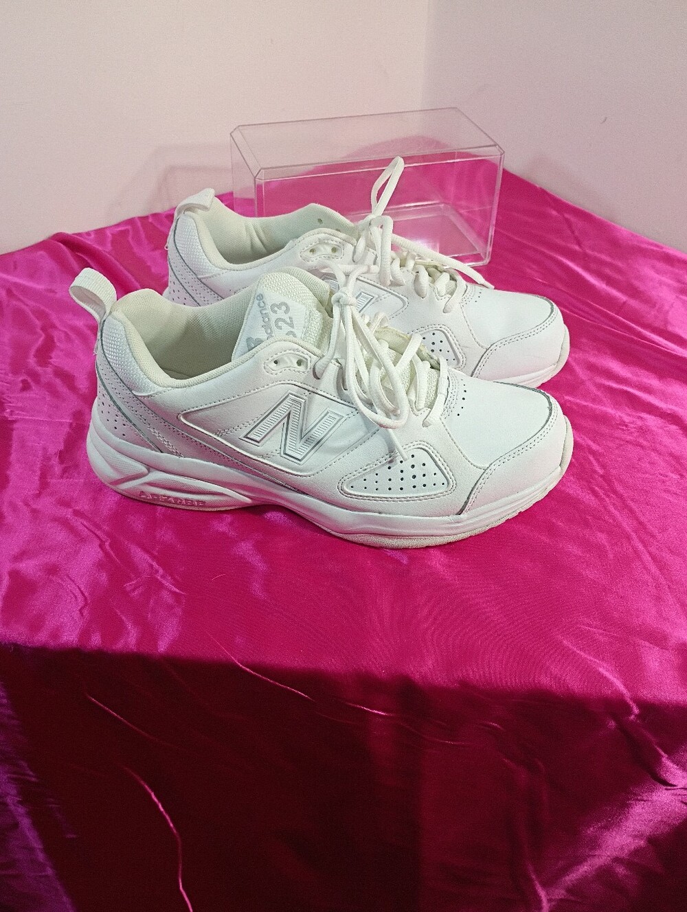 New Balance 623 WX623WS3 Women's SZ 10D Training Sneakers White Walking Shoes.